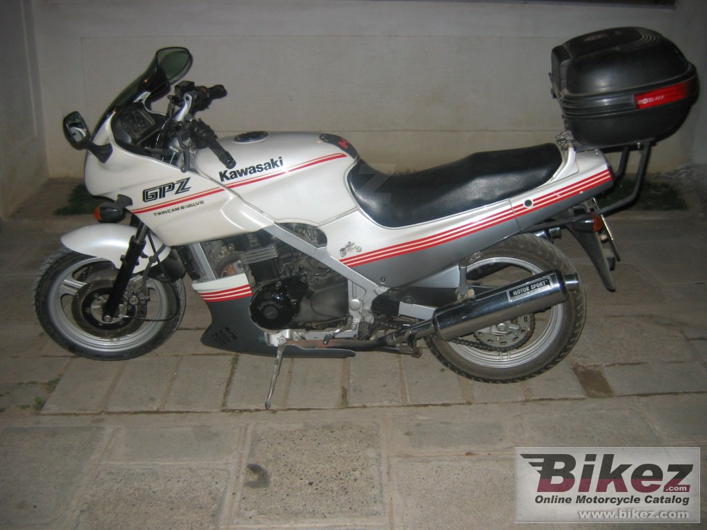 Big cedonia gpz 500 s picture and wallpaper from Bikez.com
